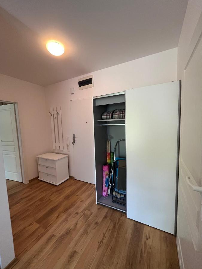 Apartament Z Garazem I Ogrodem Kolobrzeg Exterior photo