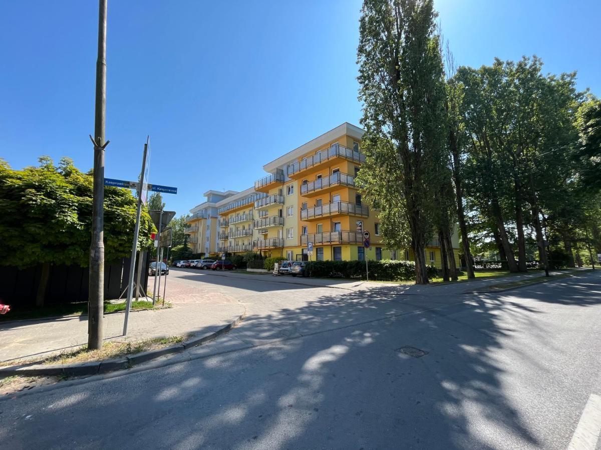 Apartament Z Garazem I Ogrodem Kolobrzeg Exterior photo